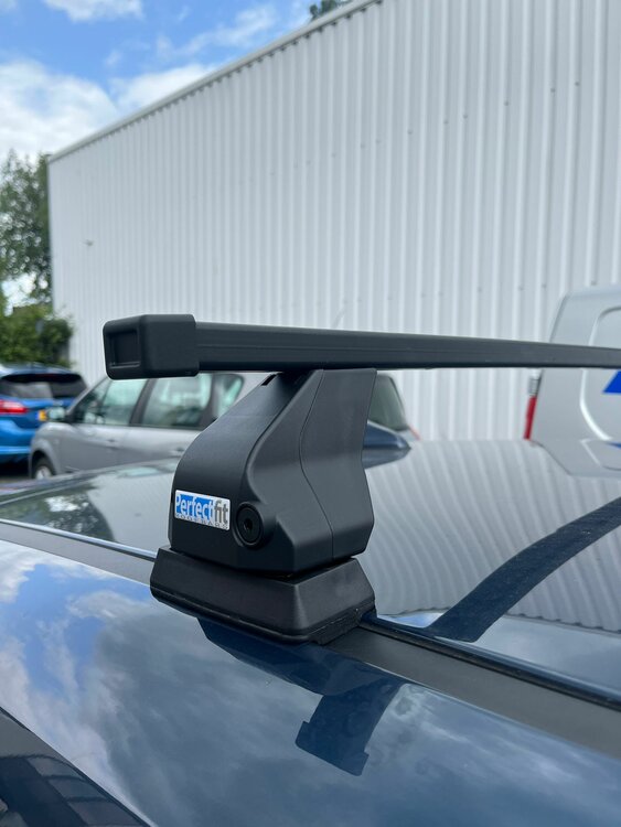 Dachbox Artplast 400 liter anthrazit/carbon + Dachtr&auml;ger Peugeot Partner Lieferwagen 2008 - 2018