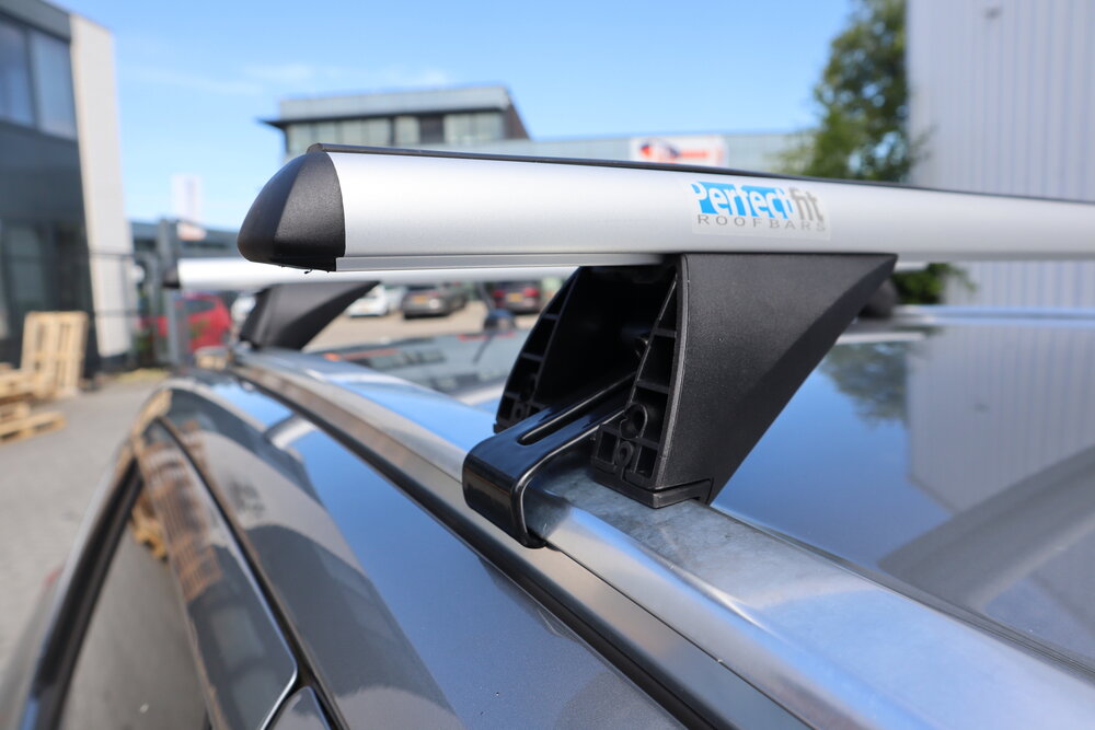 Dachtr&auml;ger Peugeot 308 SW 2014 bis 2021 f&uuml;r Geschlossene aufliegende Dachreling