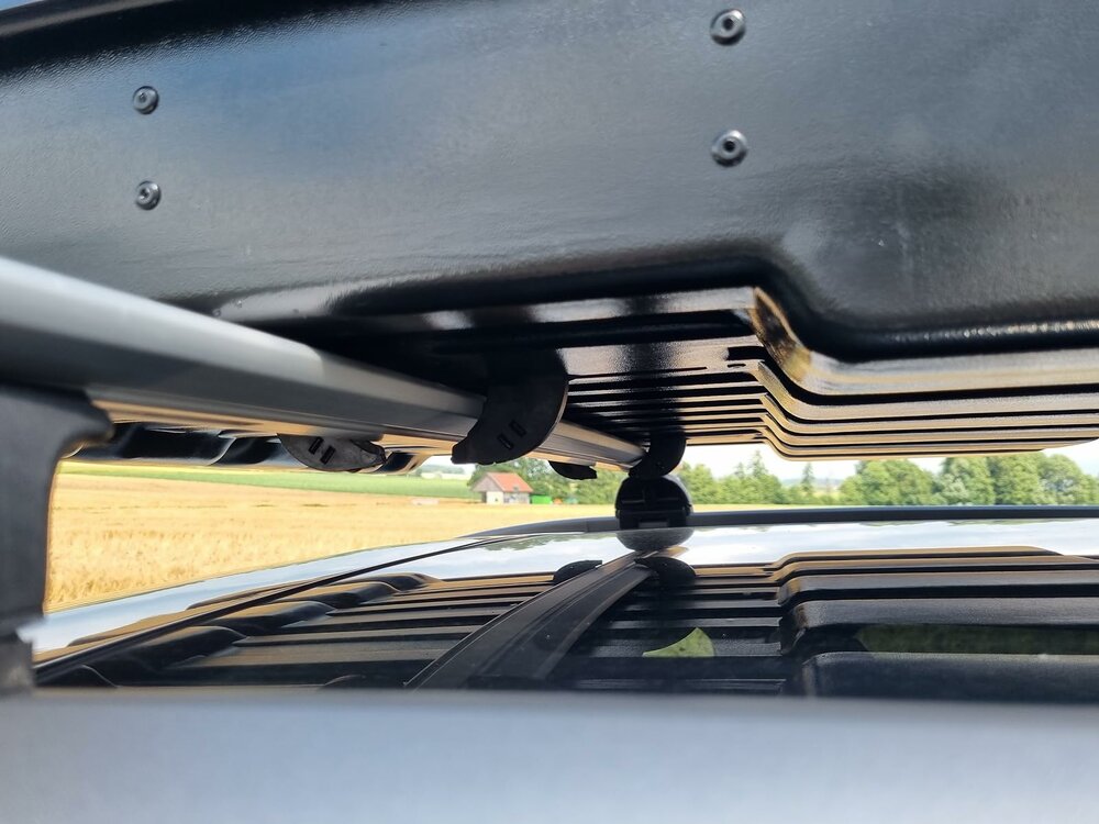 Farad Dachbox Marlin N7 680 Liter - Hochglanz Schwarz