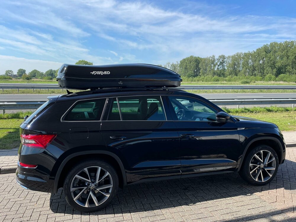 Farad Dachbox Marlin N7 680 Liter - Hochglanz Schwarz