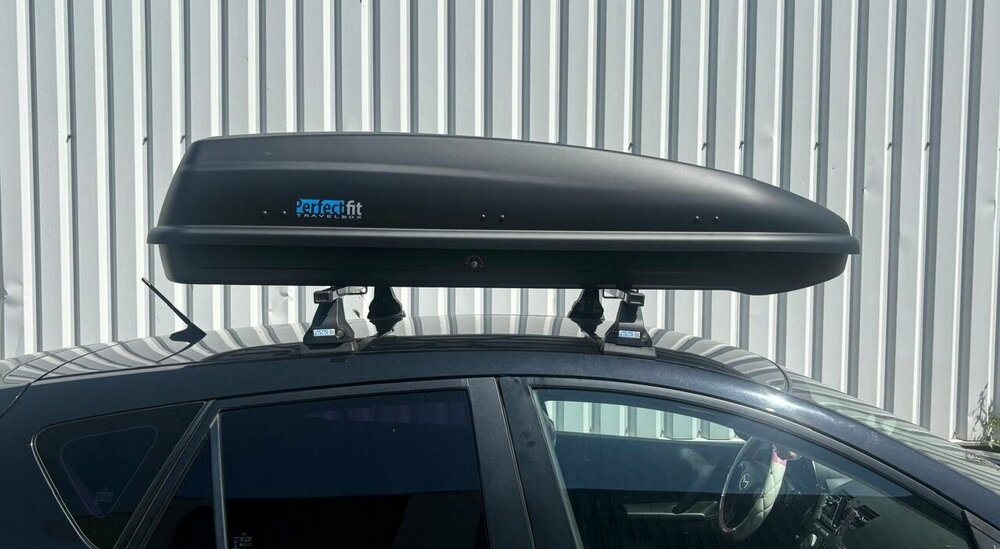 PerfectFit Dachbox 440 Liter + Nordrive Dachtr&auml;ger Jaguar E-Pace 08/2017 - 10/2024