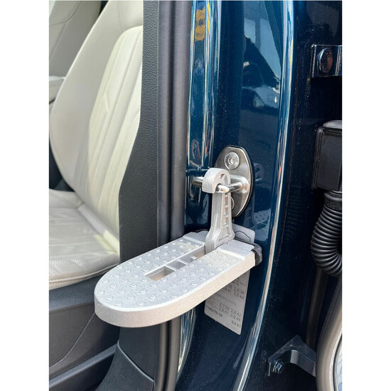 Auto-T&uuml;rstufe / Dachbox Auto-T&uuml;rstufe