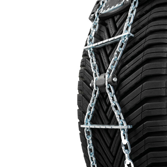 Snowdrive Lauffl&auml;chen Schneeketten Porsche Taycan ab 2020 f&uuml;r Ihre Reifengr&ouml;&szlig;e 275/45R19