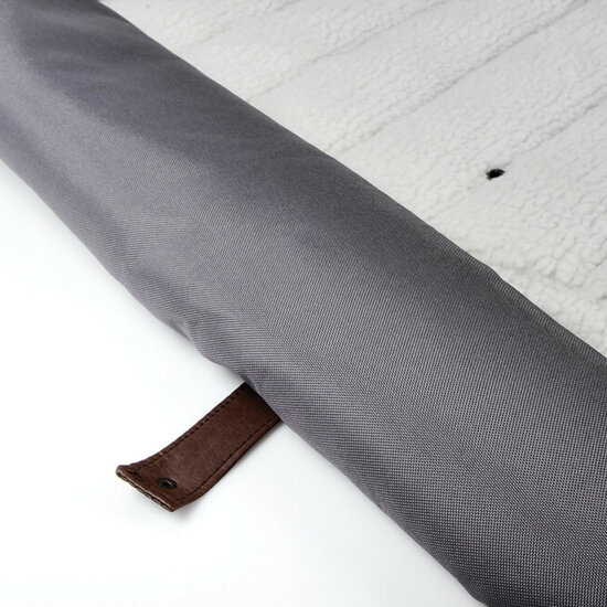 Hundematte f&uuml;r die Heckklappe &ndash; mit Sto&szlig;stangenschutz