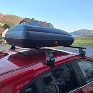 ArtPlast Dachbox 320 liter + PerfectFit Dachtr&auml;ger BMW 1-Serie 5-t&uuml;rig Flie&szlig;heck 2015 - 2019