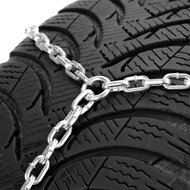 Gran Pree Schneeketten 9mm Toyota Corolla ab 2018 f&uuml;r Ihre Reifengr&ouml;&szlig;e  225/40R18