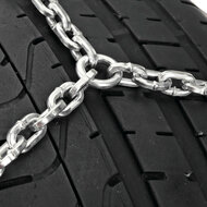 Snowdrive Schneeketten 16mm Ford F150 2009 - 2015 f&uuml;r Ihre Reifengr&ouml;&szlig;e 265/60R18