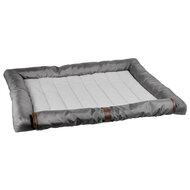 Hundematte f&uuml;r die Heckklappe &ndash; mit Sto&szlig;stangenschutz